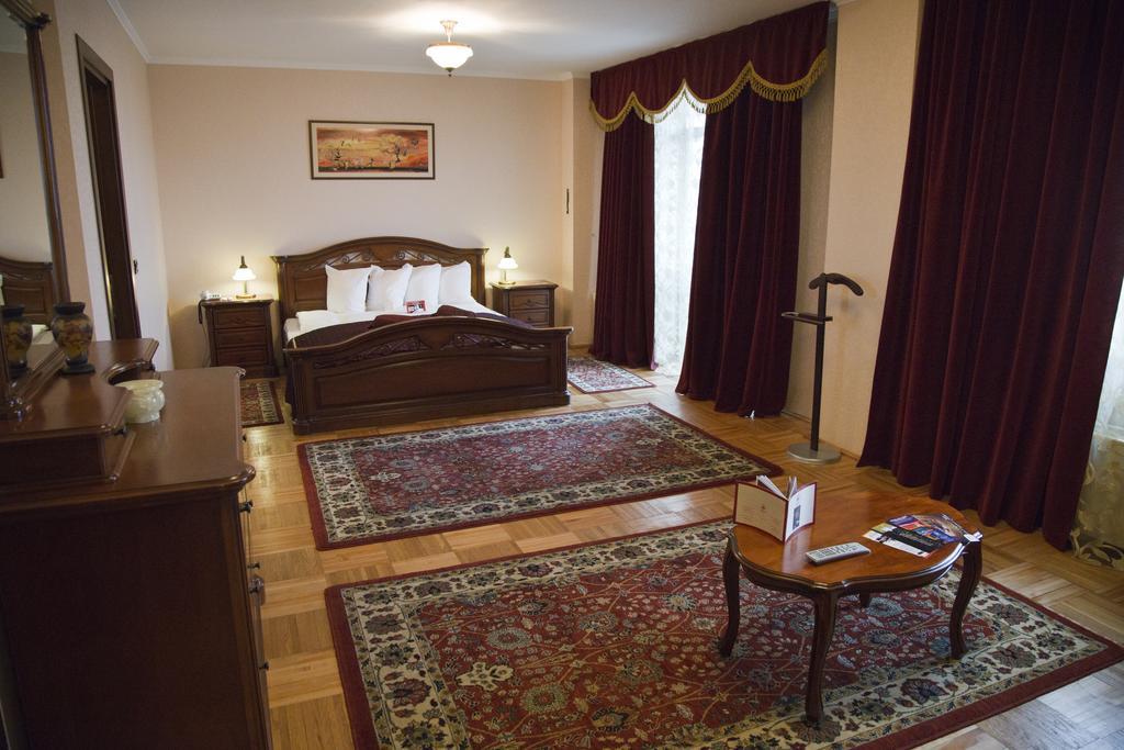 Phoenicia Grand 4* בוקרשט