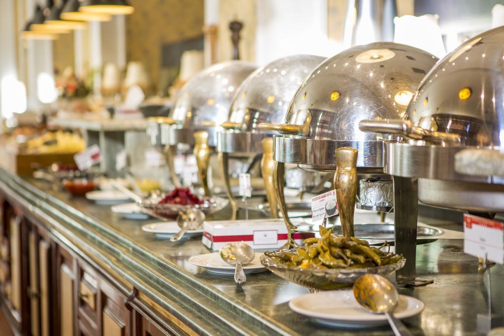 Phoenicia Grand