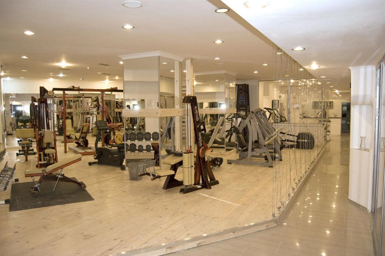 Phoenicia Grand מלון